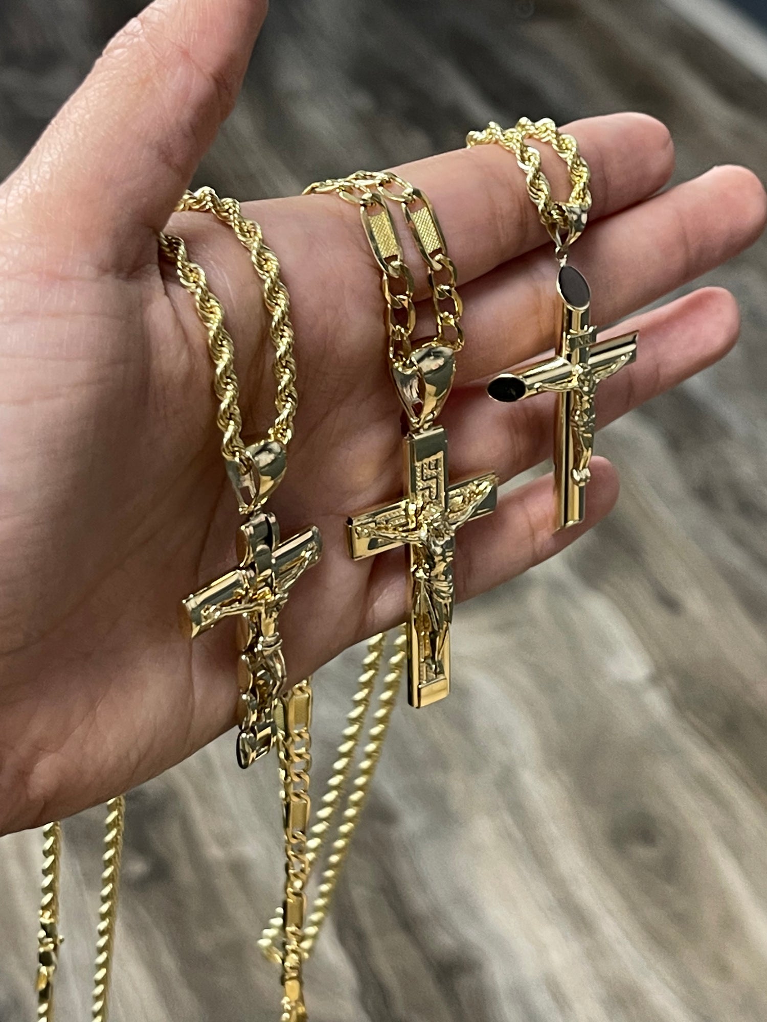 14K Gold Cross Pendant & Chain Set for Him