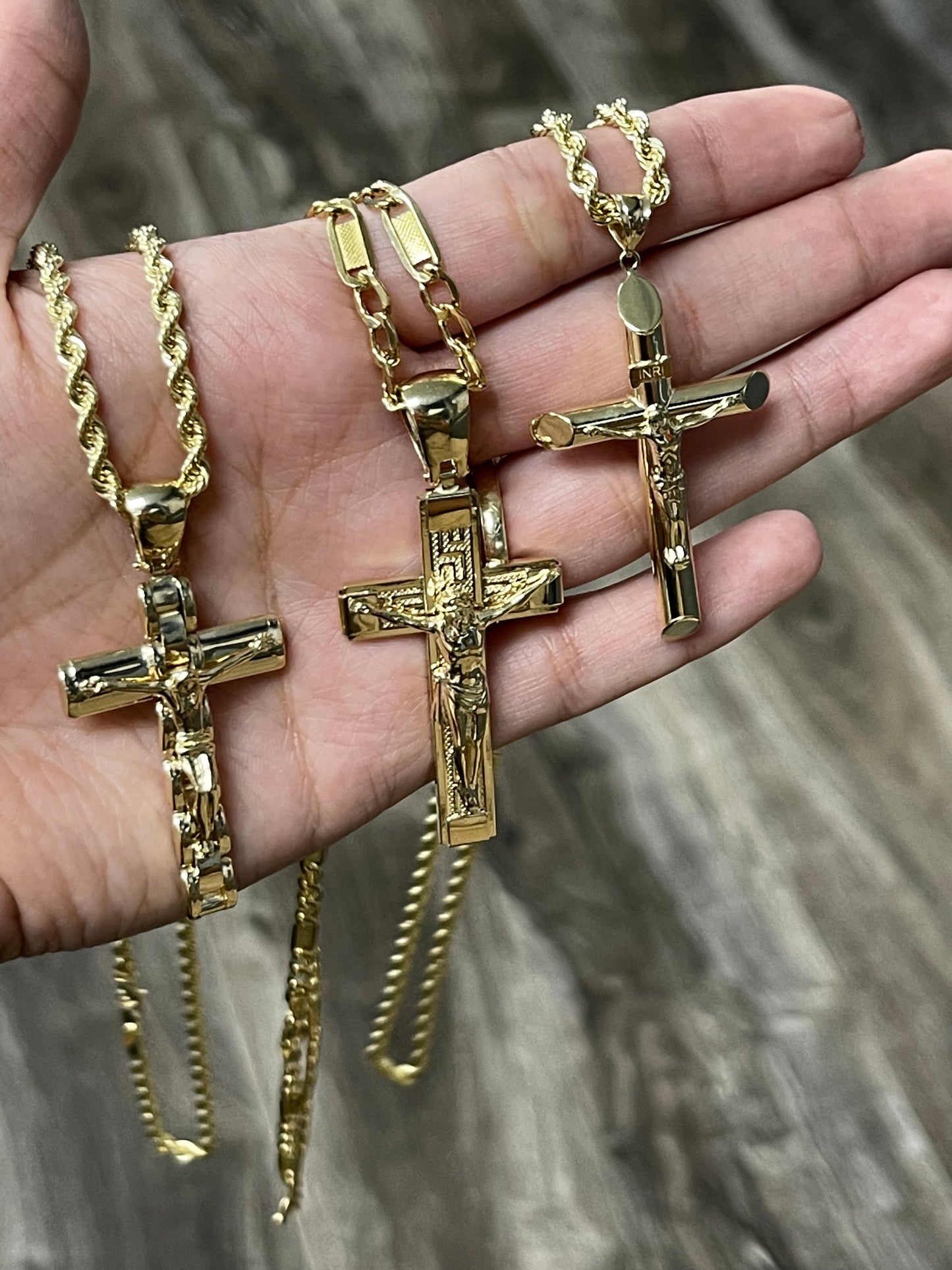 14K Gold Cross Pendant & Chain Set