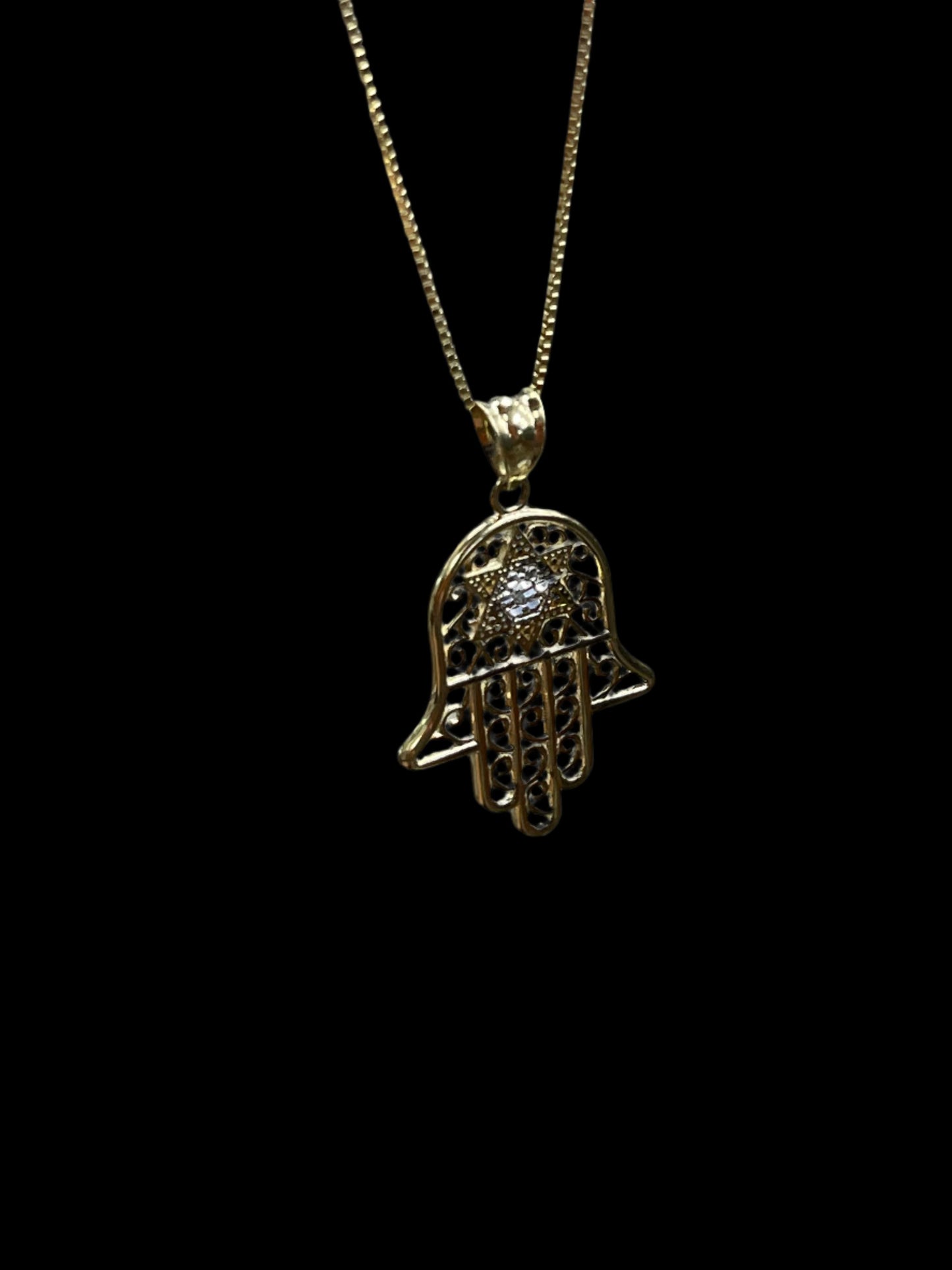 14K Gold "Hand of Fatima" Pendant & Chain Set