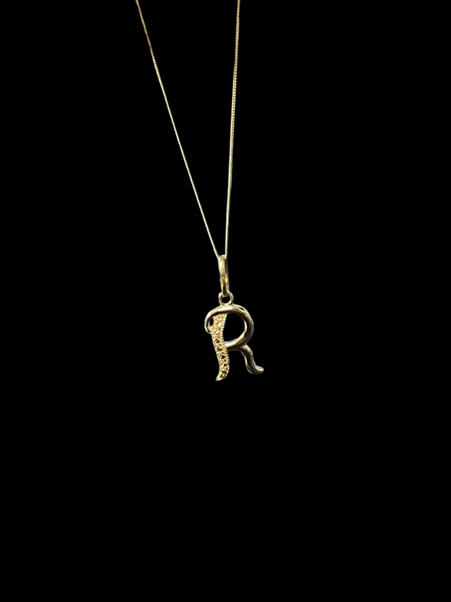 14K "R" Initial Pendant & Chain Set